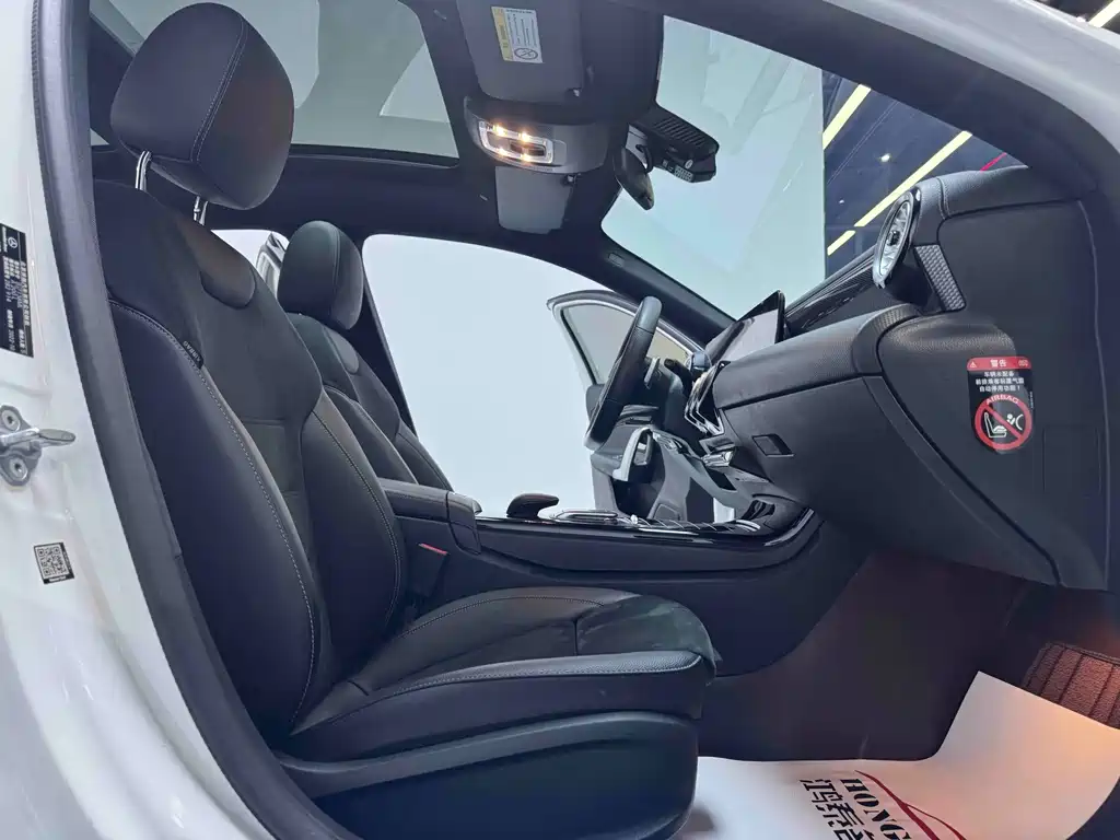 Mercedes-Benz A-Class 2023 — фото 13