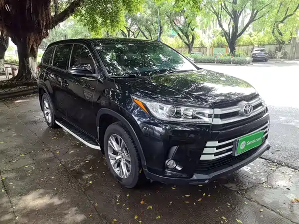 Toyota Highlander 2021