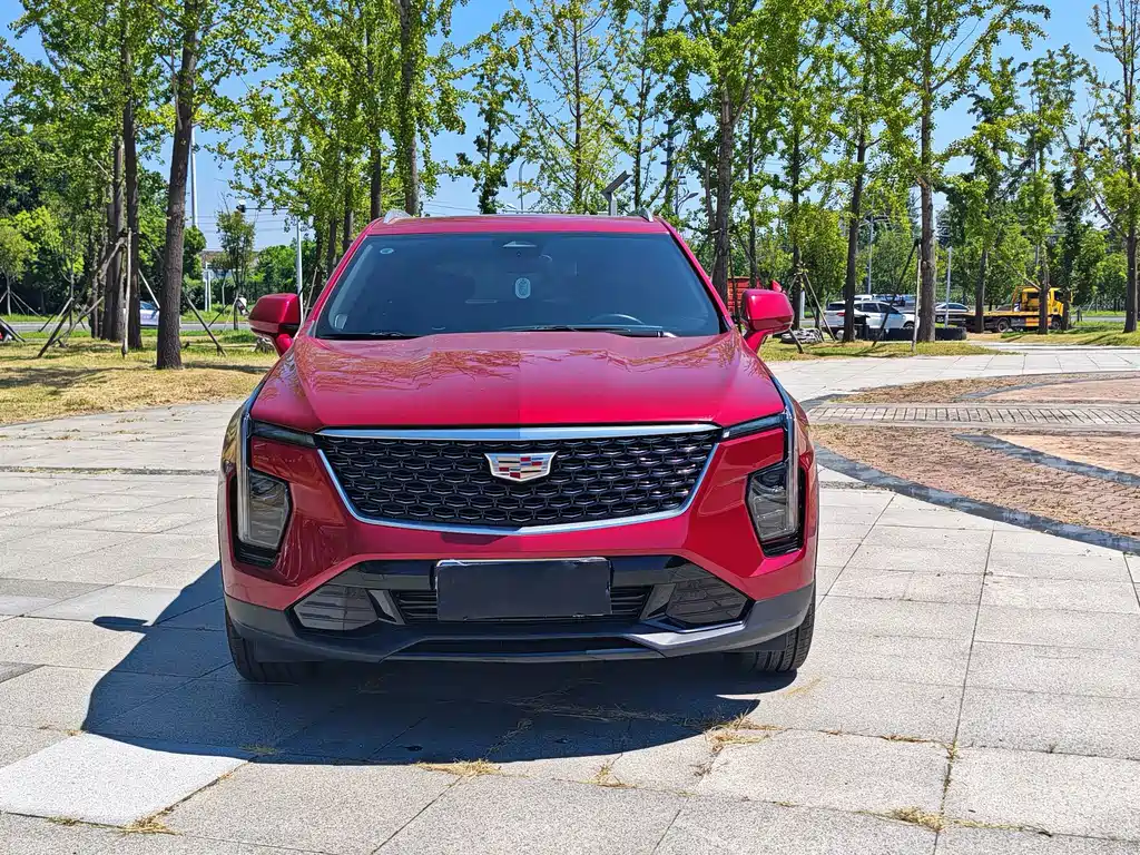 Cadillac XT4 2025 — фото 2
