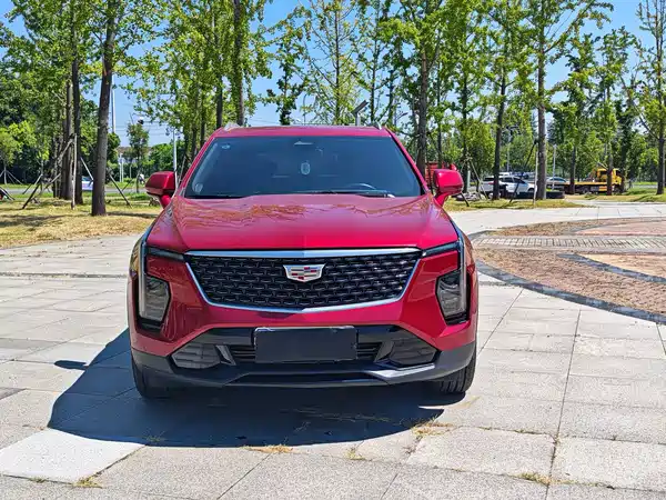 Cadillac XT4 2025