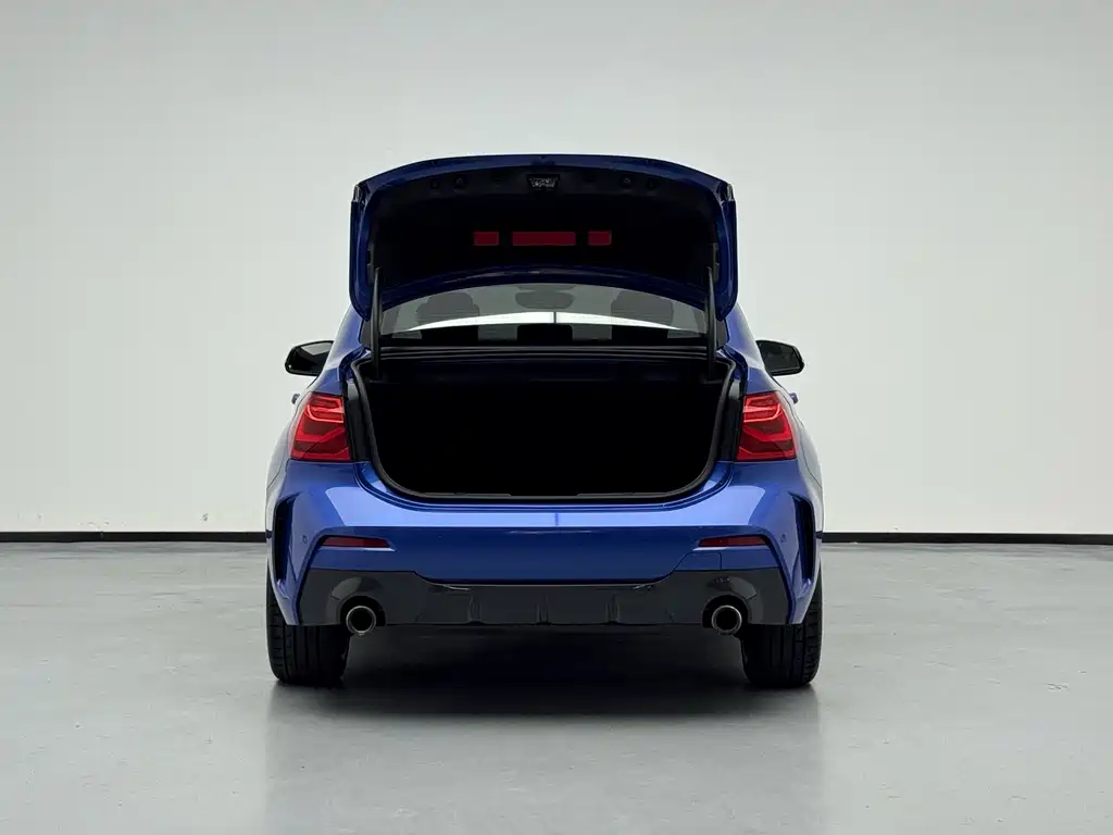 BMW 1 Series 2019 — фото 14