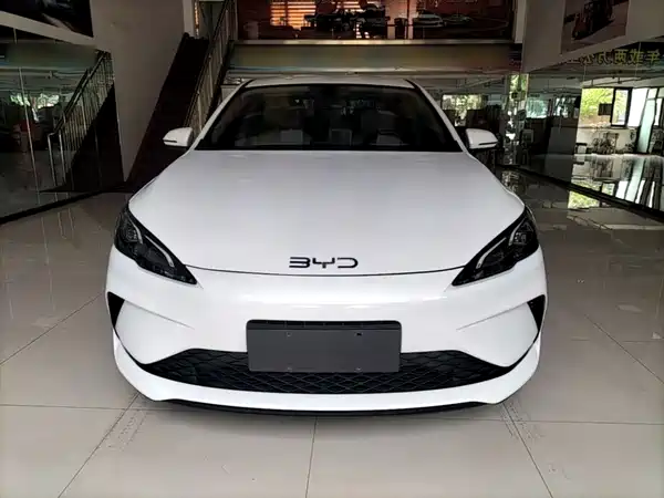BYD Seal 05 DM-i 2025