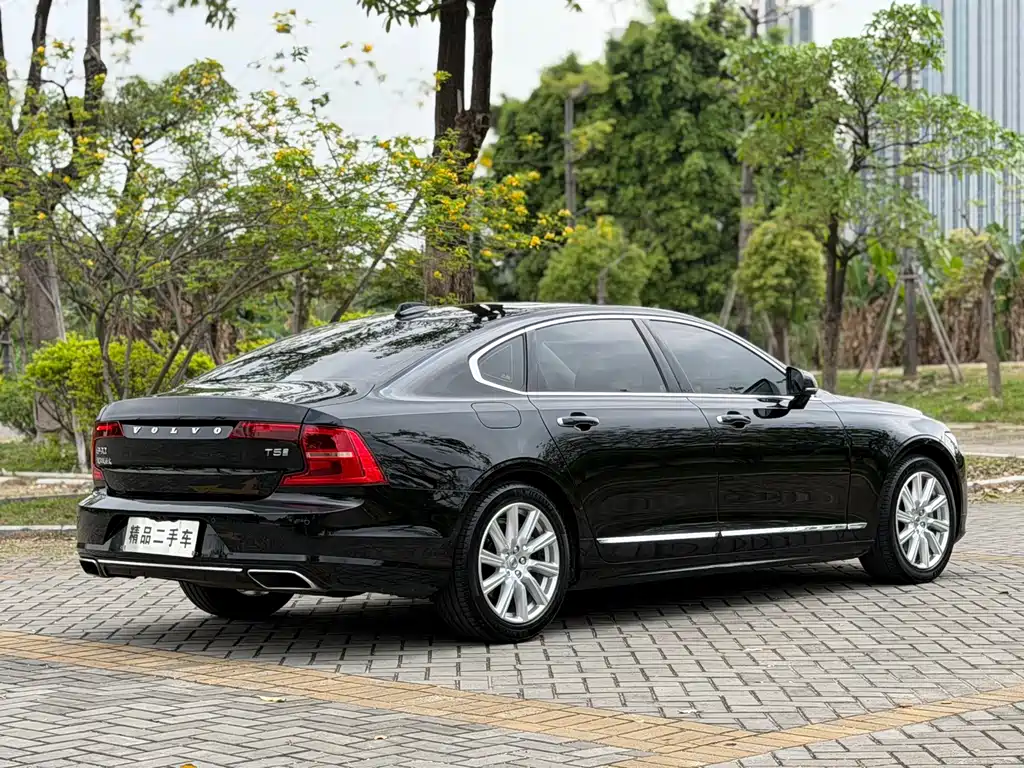 Volvo S90 2019 — фото 15