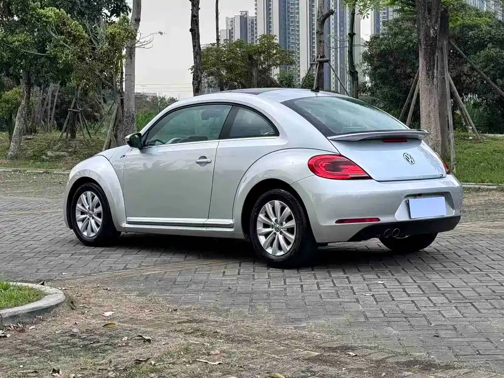 Volkswagen Beetle 2015
