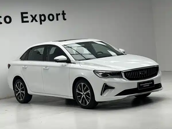 Geely Emgrand 2022