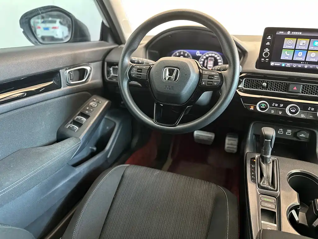 Honda Civic 2024 — фото 10