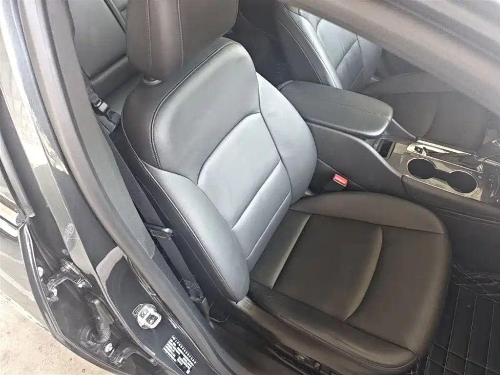 Chevrolet Malibu XL 2018 — фото 25