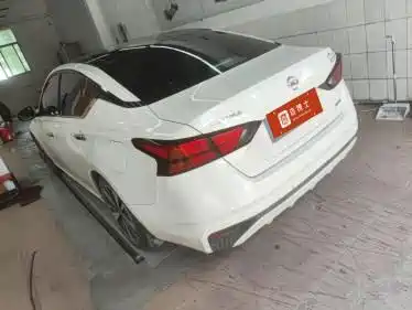 Nissan Teana 2021