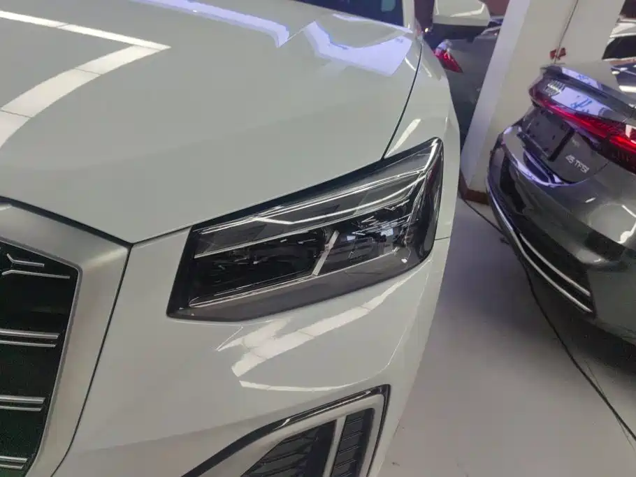 Audi Q2L 2022