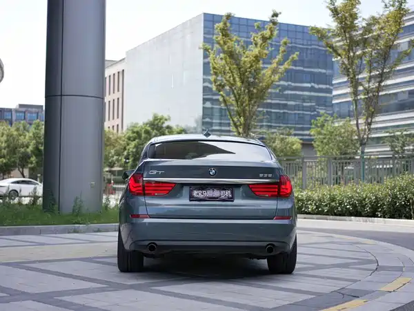 BMW 5 Series GT 2011