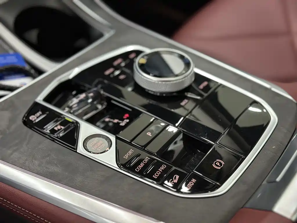 BMW X5 2025 — фото 12