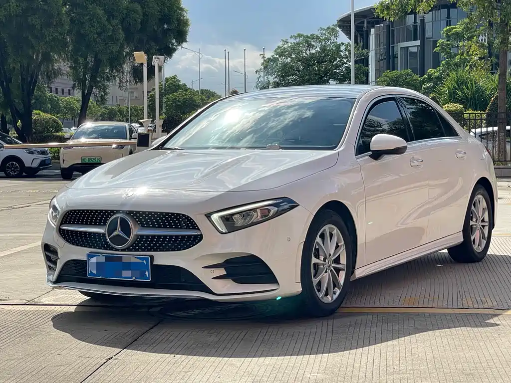 Mercedes-Benz A-Class 2023 — фото 1