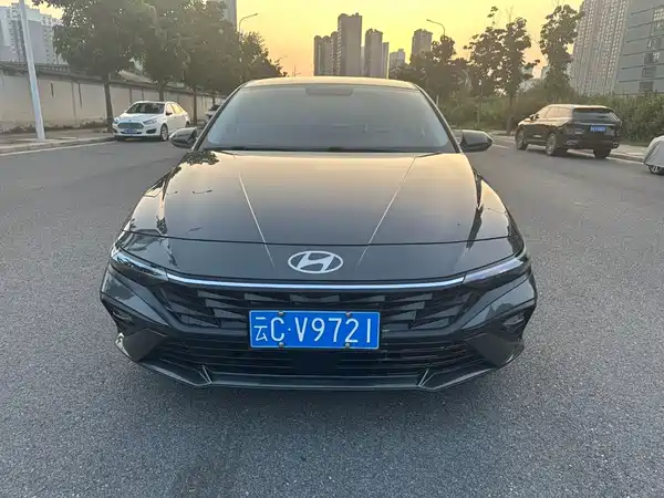 Hyundai Elantra 2023