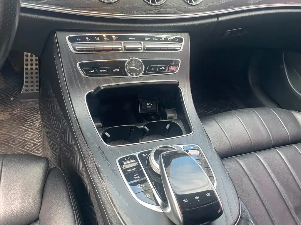 Mercedes-Benz E-Class 2018 — фото 22