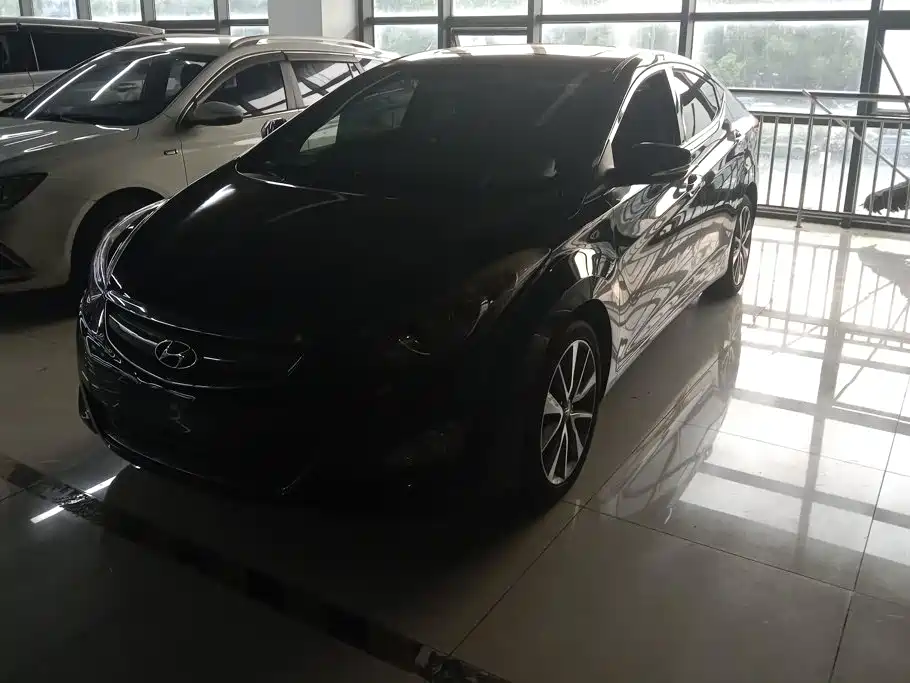 Hyundai Elantra 2015