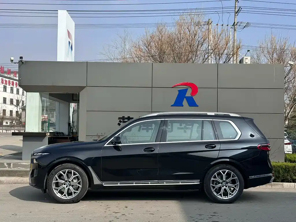 BMW X7 2025 — фото 7