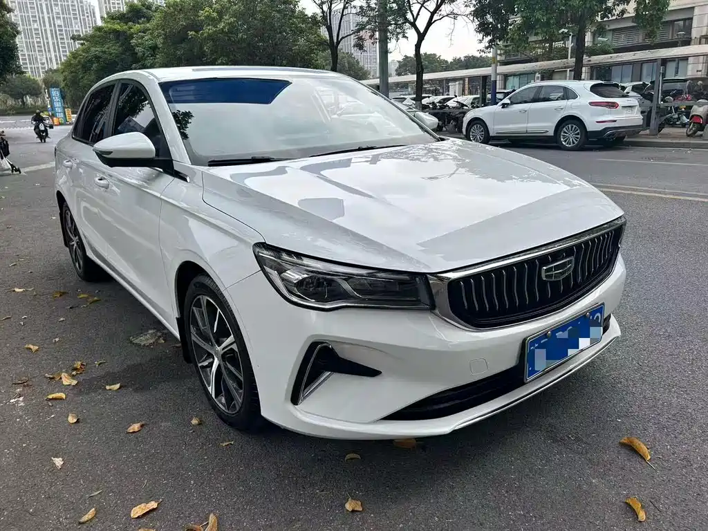 Geely Emgrand 2021