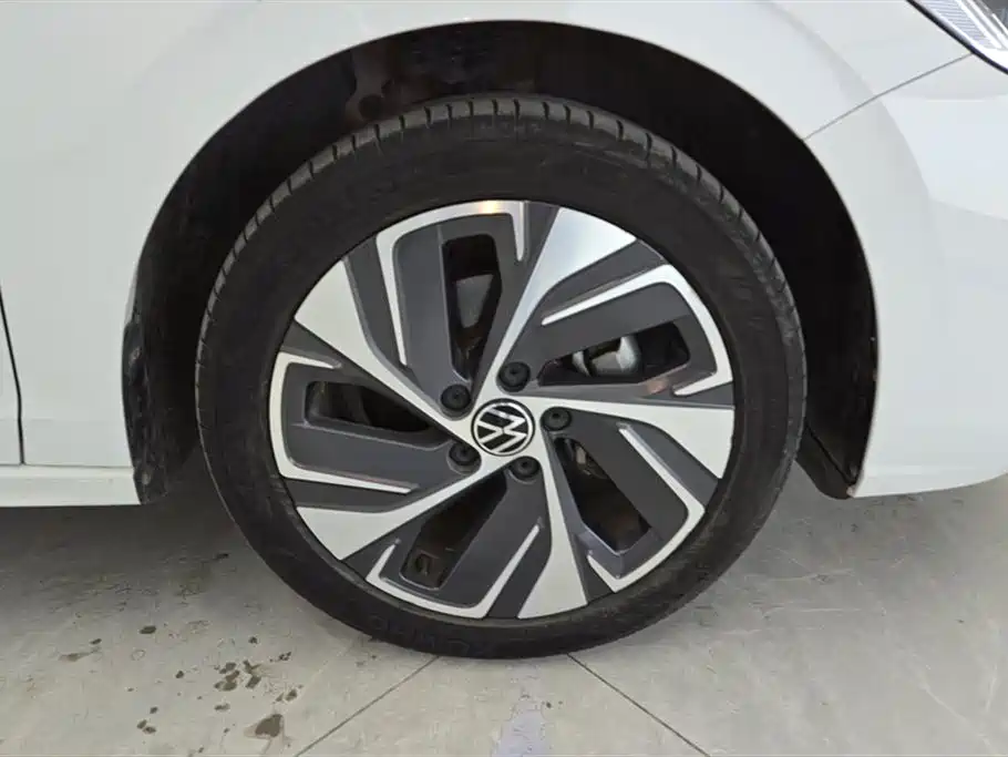 Volkswagen Bora 2023