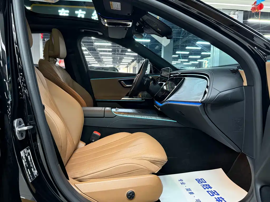 Mercedes-Benz E-Class 2025 — фото 18