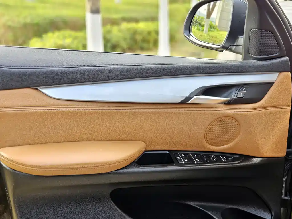BMW X6 2015 — фото 19