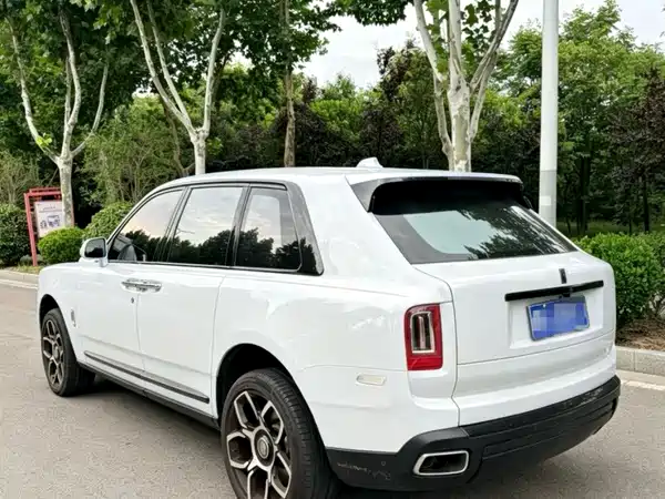 Rolls-Royce Cullinan 2021