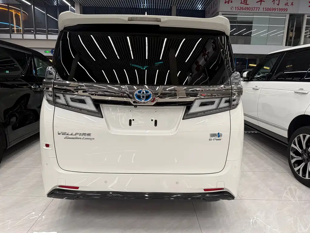 Toyota Vellfire 2021 — фото 10