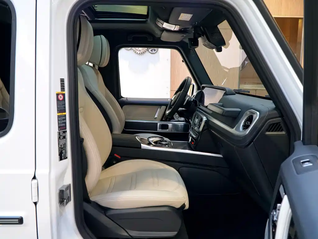 Mercedes-Benz G-Class 2024 — фото 10