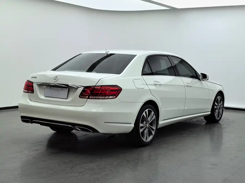 Mercedes-Benz E-Class 2015 — фото 4