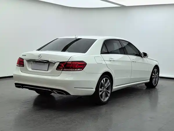 Mercedes-Benz E-Class 2015