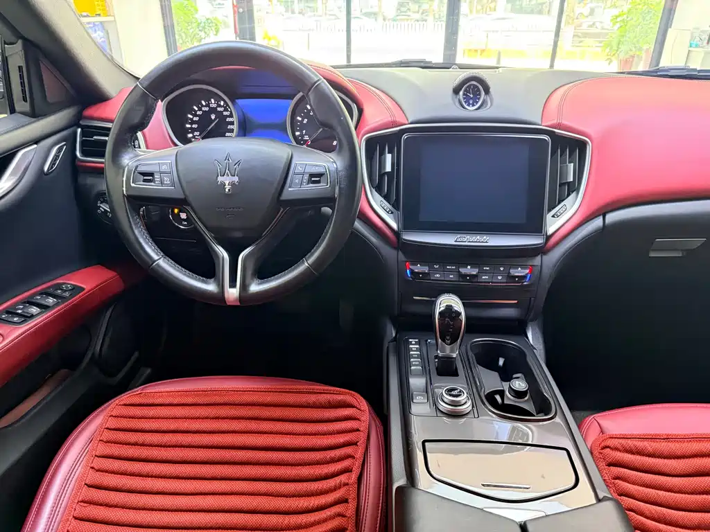 Maserati Ghibli 2018 — фото 13