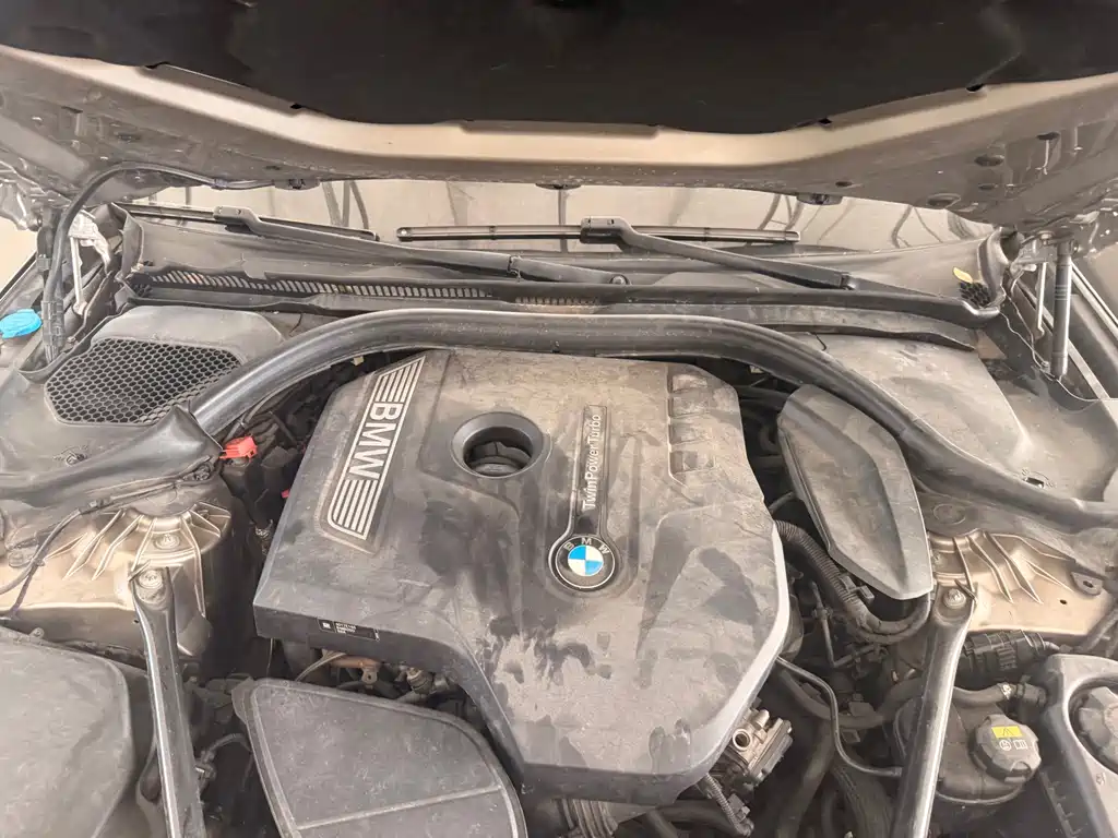 BMW 5 Series 2018 — фото 10