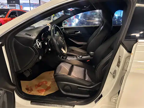 Mercedes-Benz CLA 2017