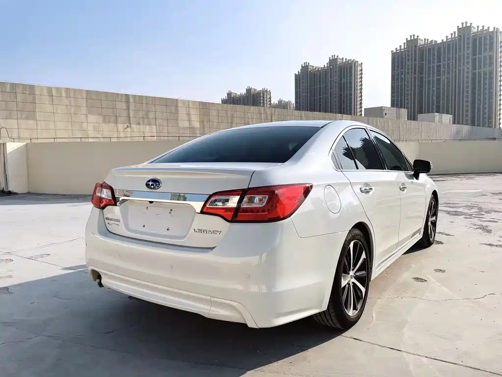 Subaru Legacy 2016 — фото 7