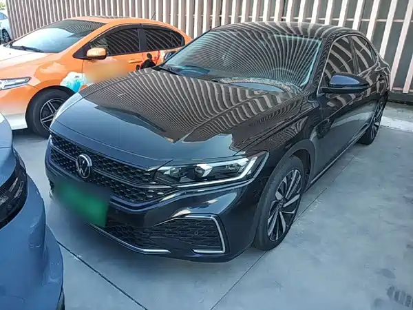 Volkswagen Passat 2022