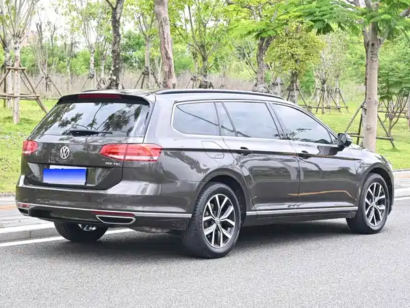 Volkswagen Viloran 2017