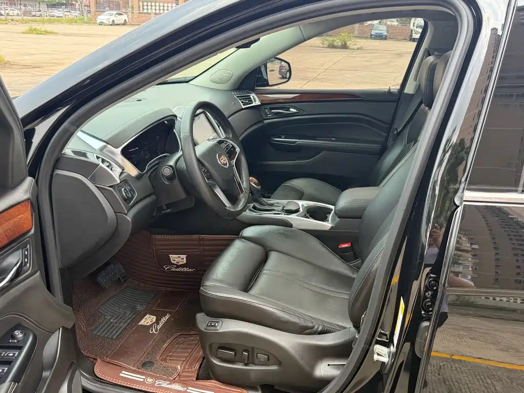 Cadillac SRX 2015 — фото 10