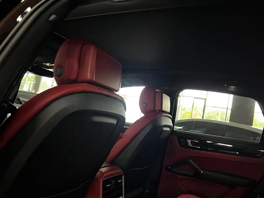 Porsche Cayenne 2018 — фото 15