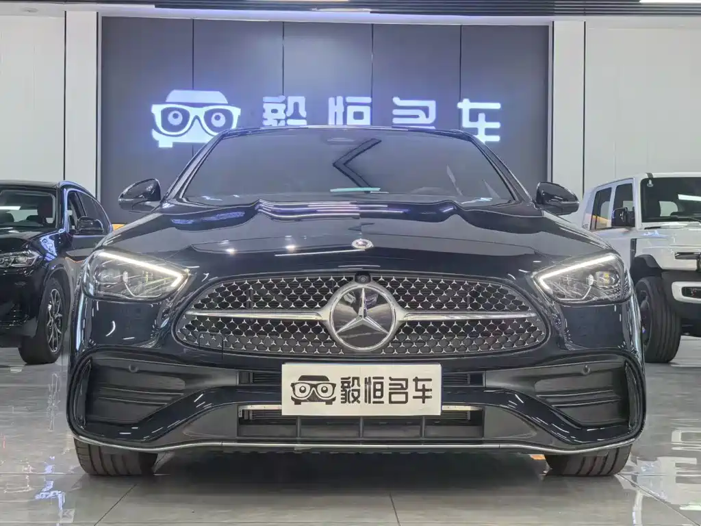 Mercedes-Benz C-Class 2025