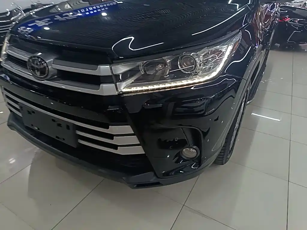 Toyota Highlander 2020 — фото 24