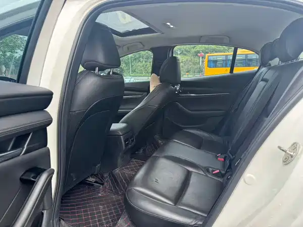 Mazda 3 Axela 2021