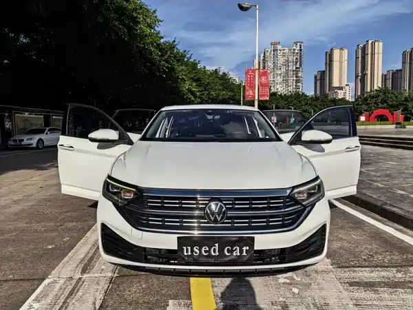 Volkswagen Sagitar 2022