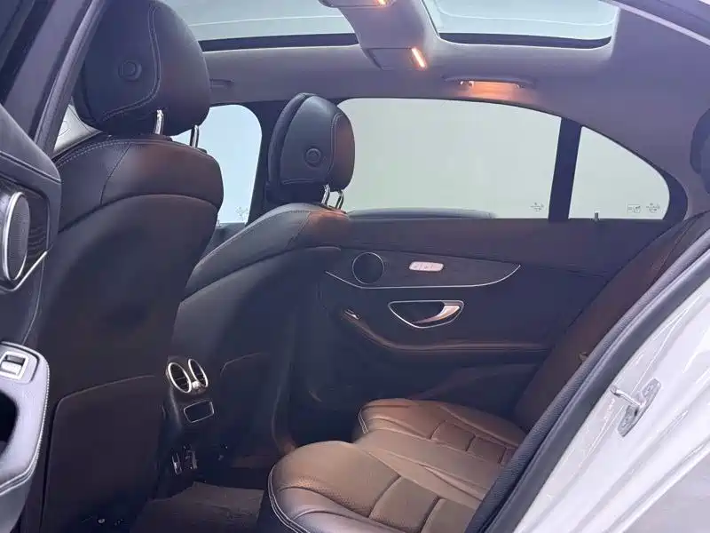 Mercedes-Benz C-Class 2021