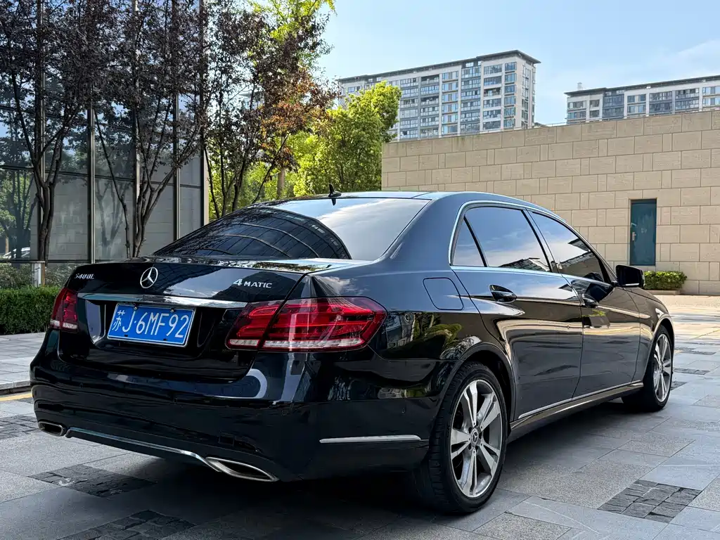 Mercedes-Benz E-Class 2015