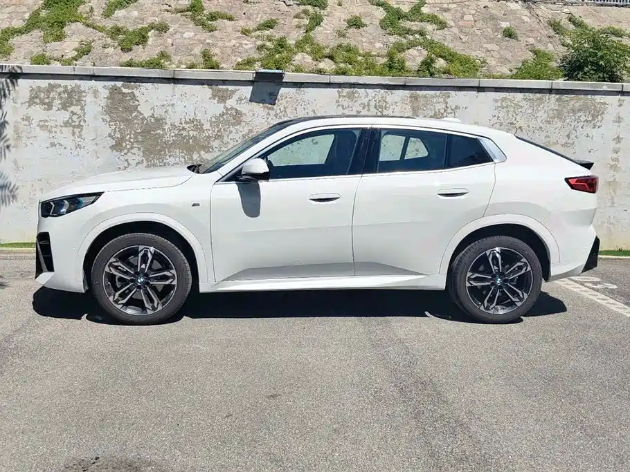 BMW X2 2025