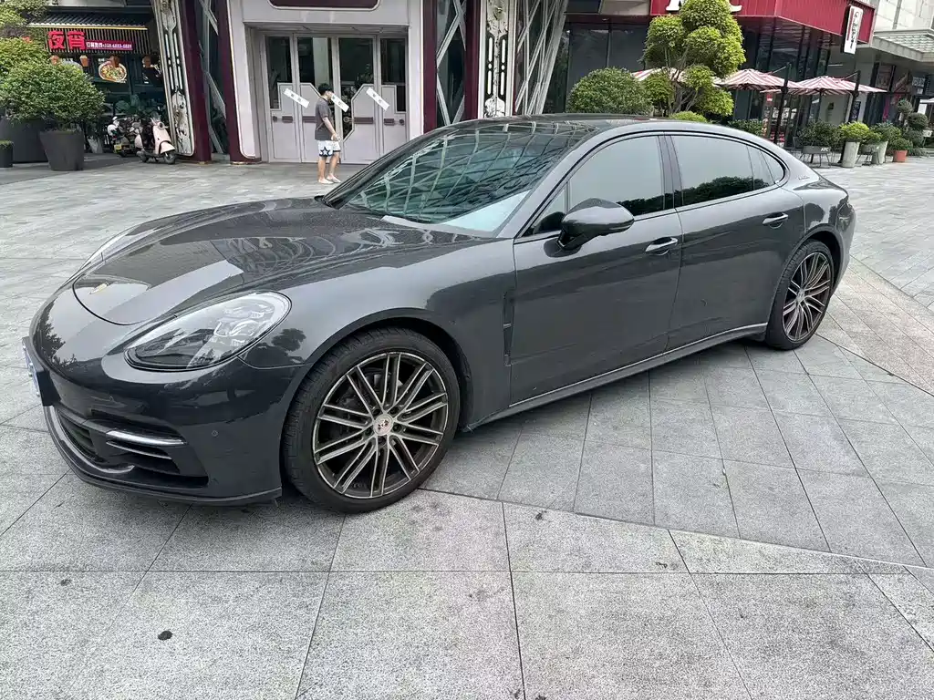 Porsche Panamera 2021 — фото 1