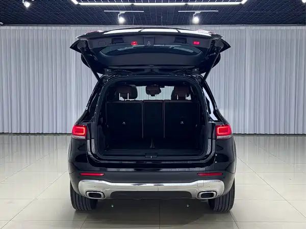 Mercedes-Benz GLB 2023