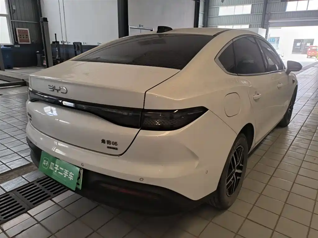 BYD Seal 05 DM-i 2025 — фото 7