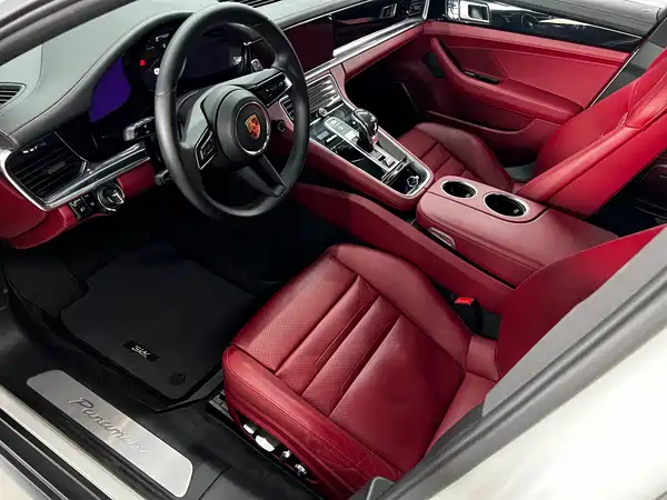 Porsche Panamera 2021
