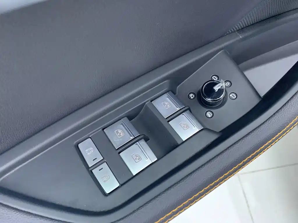 Audi e-tron 2026 — фото 27