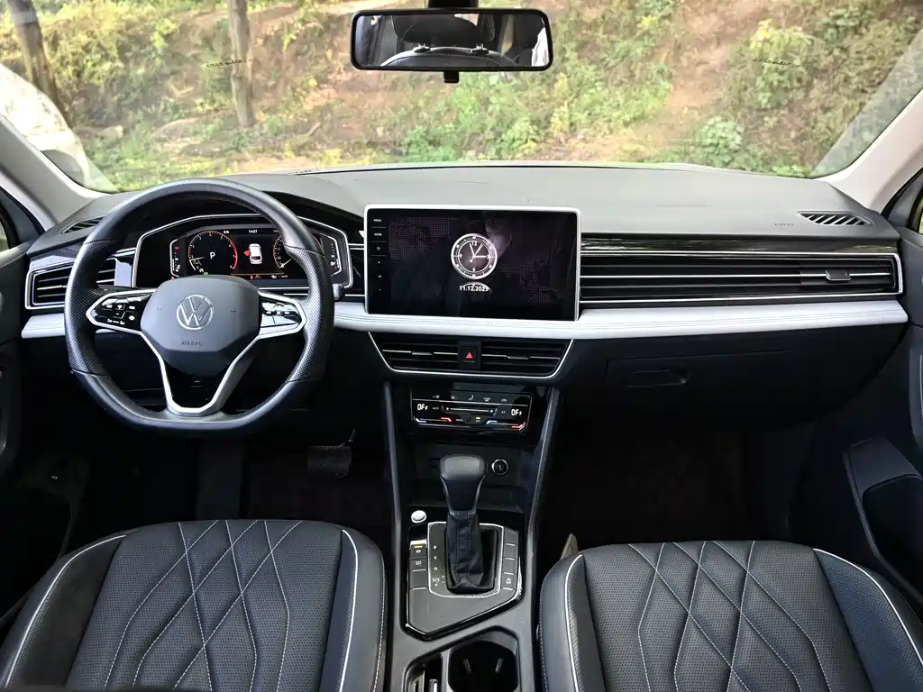 Volkswagen Tiguan L 2021 — фото 6